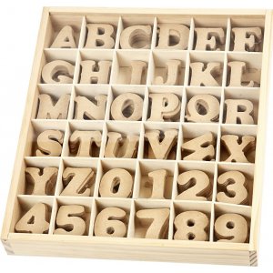 Bokstäver och siffror av trä - 288 st Bokstäver och siffror av trä - 288 st